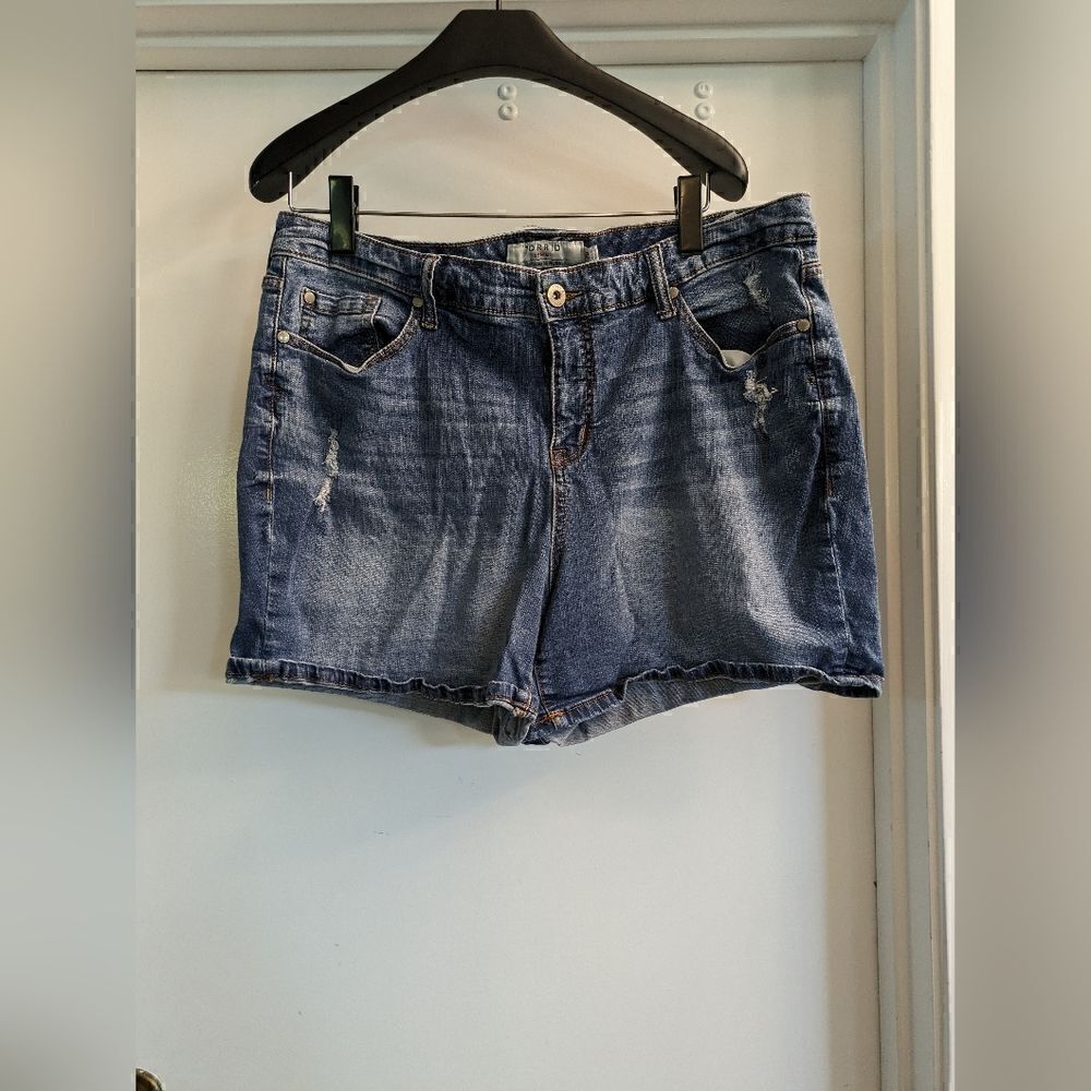Torrid Distressed Jean Shorts Size 20